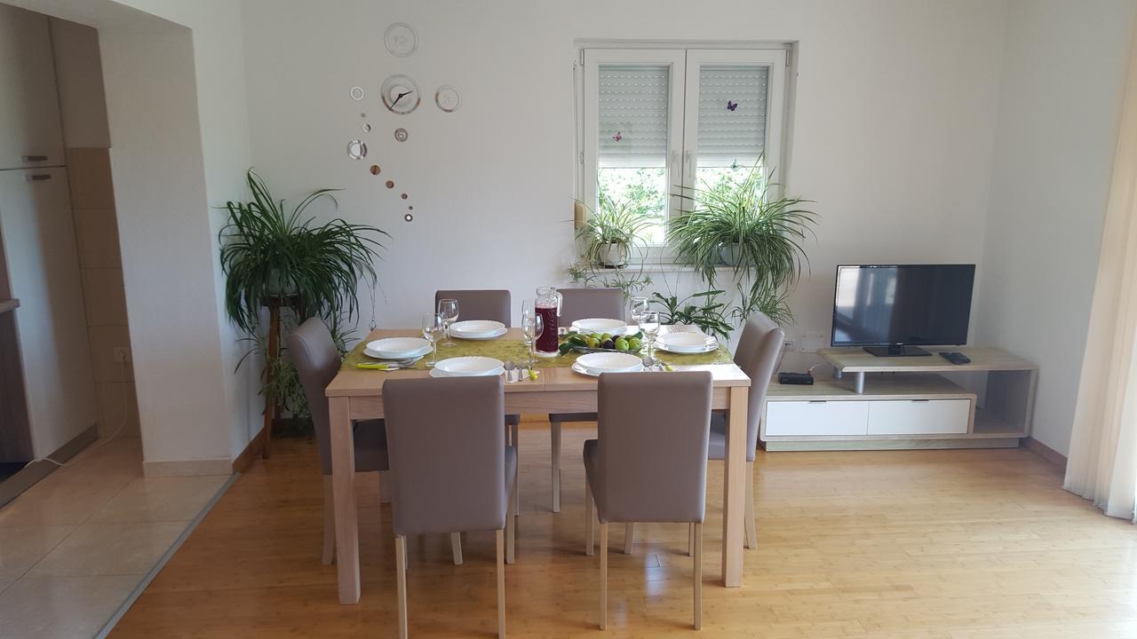 Apartment Boba Sinj Eksteriør bilde